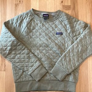 Patagonia quilted sweatshirt